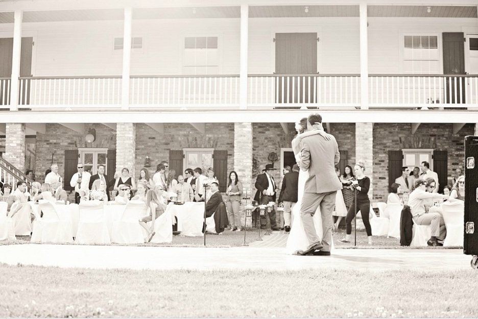 new orleans courtyard wedding